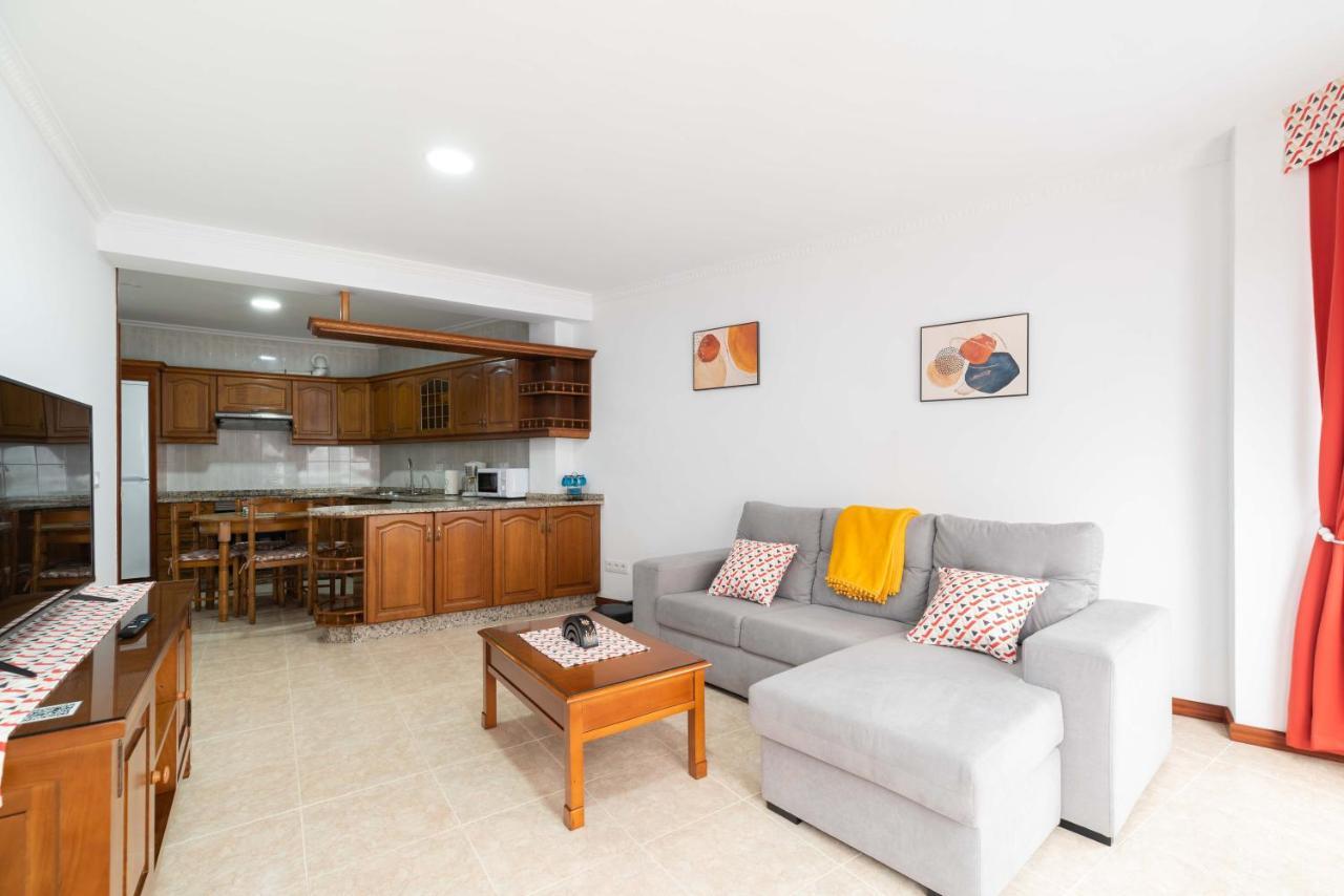 Apartamento Espacioso Cerca De La Playa Con Aire Acondicionado Lägenhet Moaña Exteriör bild