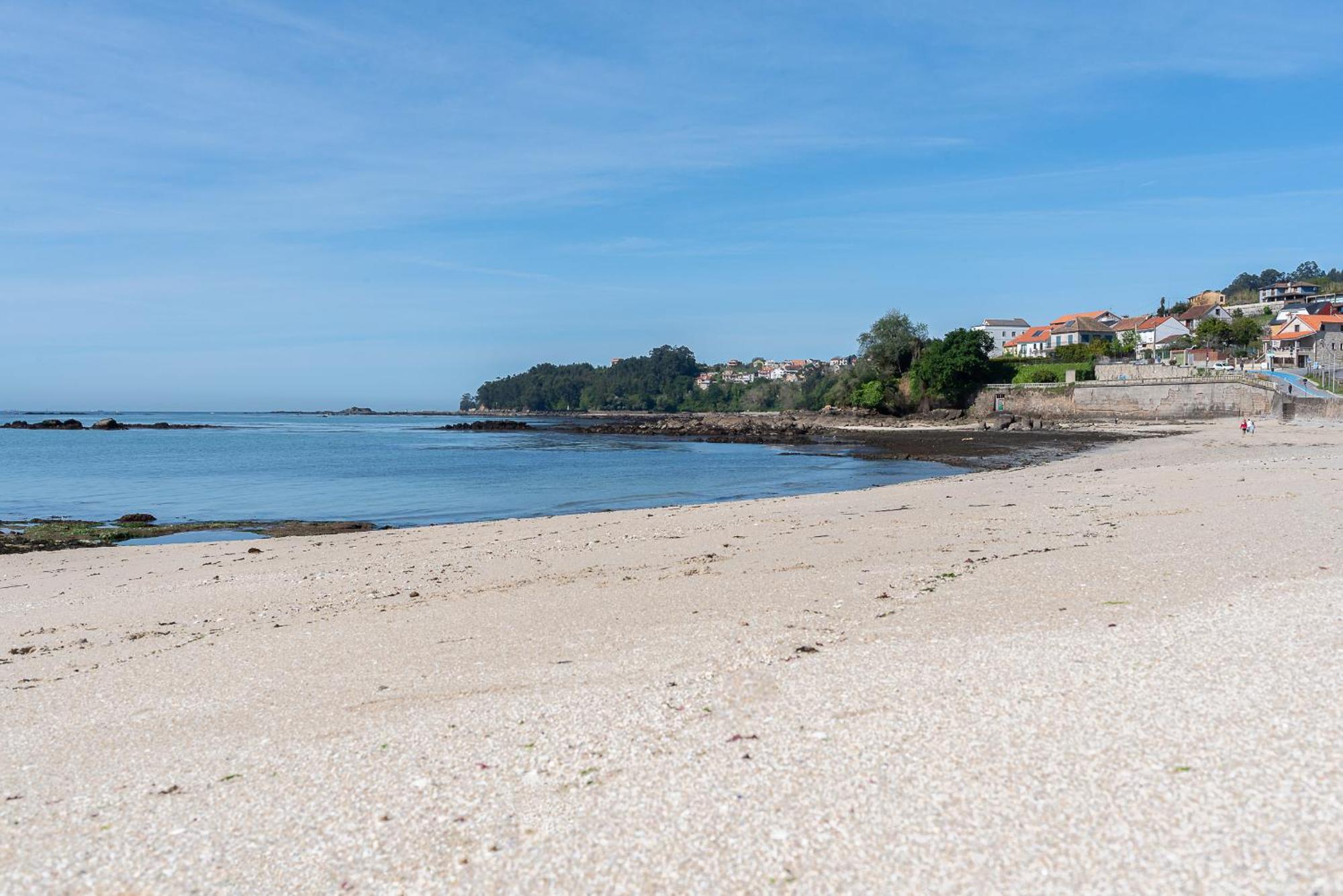 Apartamento Espacioso Cerca De La Playa Con Aire Acondicionado Lägenhet Moaña Exteriör bild